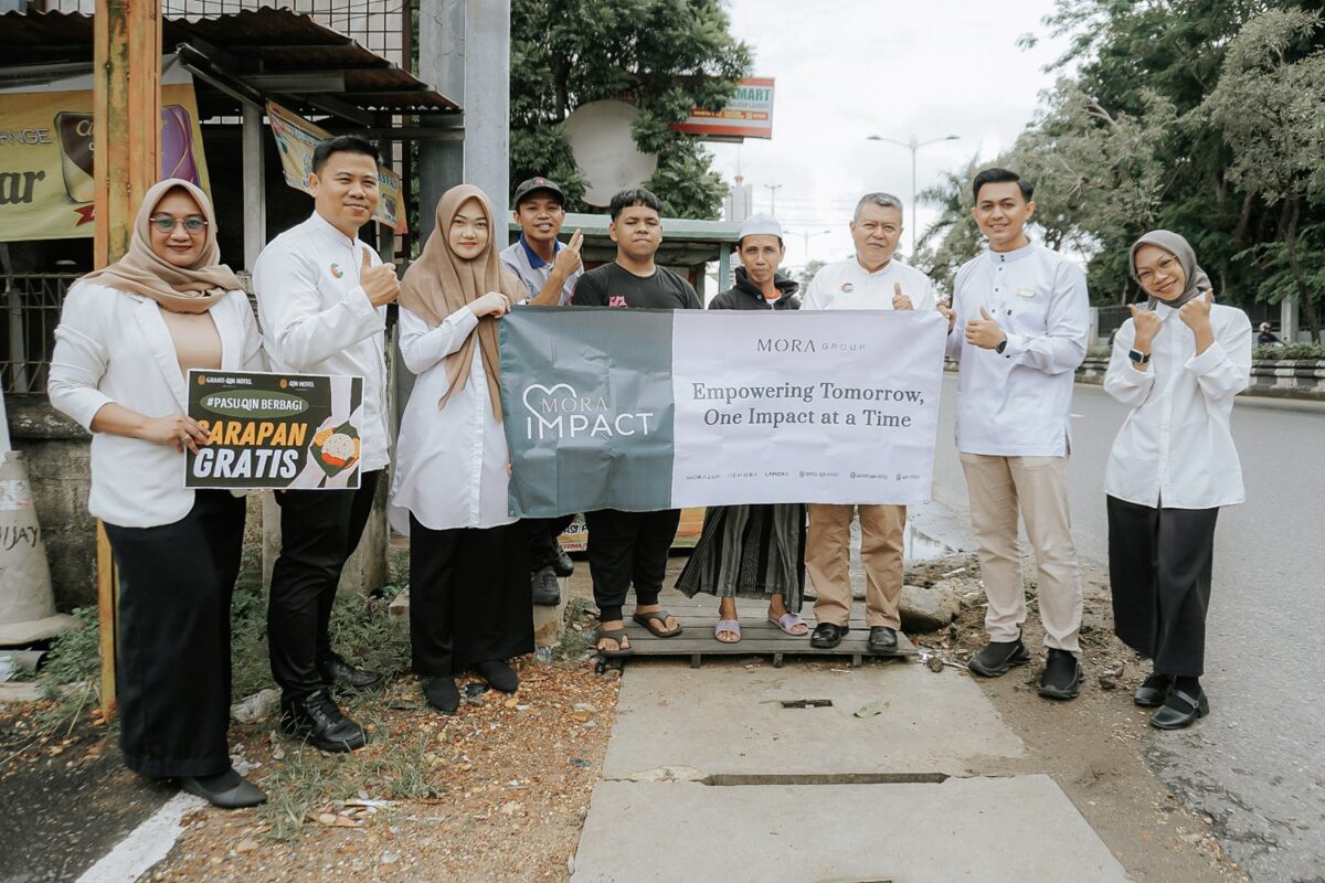 Pagi yang hangat, senyum yang semangat – Dari pedagang ke pengguna jalan, rezeki pun berpindah tangan