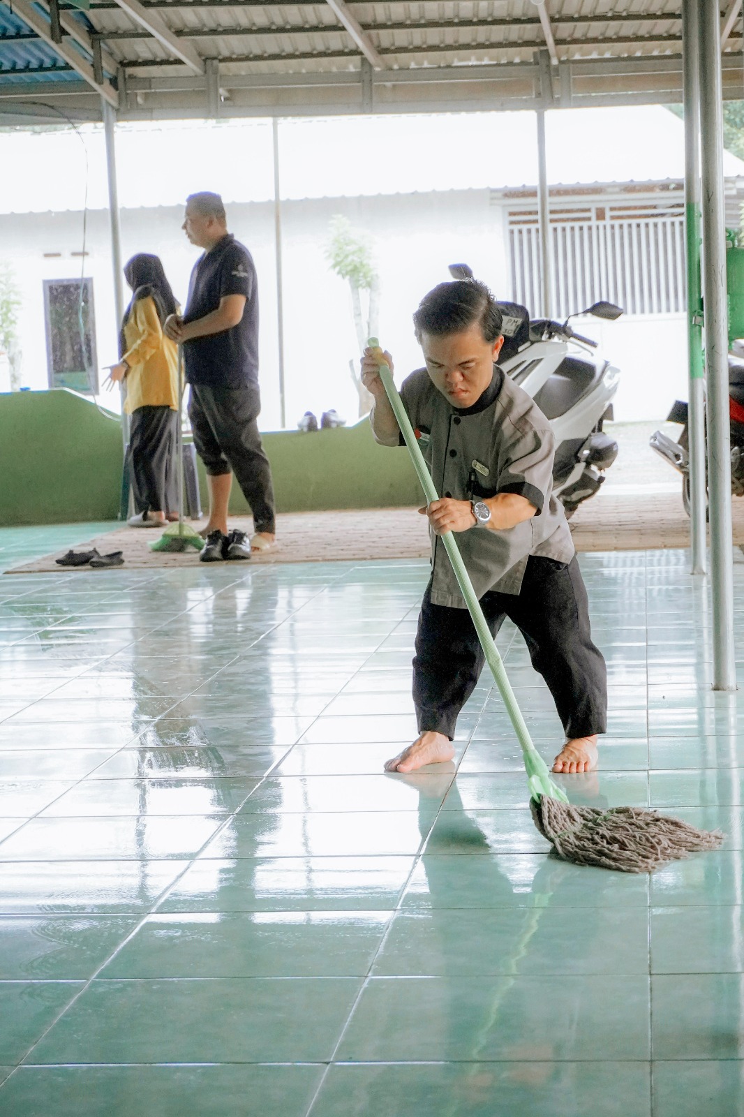 Langkah Kebaikan di Sore Hari: PasuQin Bersihkan Mushola Al-Mujahiddin, QIN Religi Care  Eps. 4