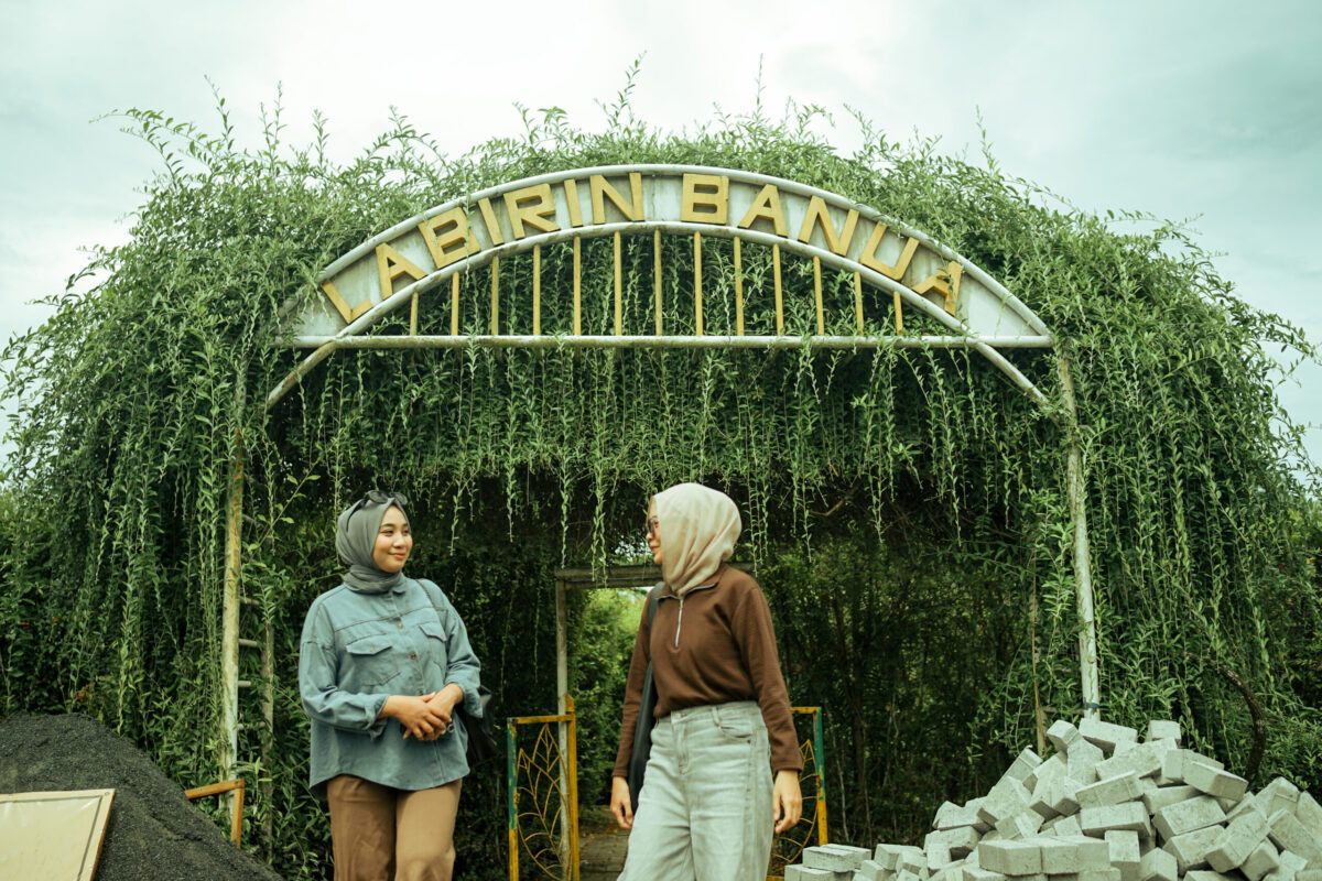 Rehat Sejenak dari Hiruk Pikuk: Menghirup Udara Segar Bersama Qin Hotel Banjarbaru.