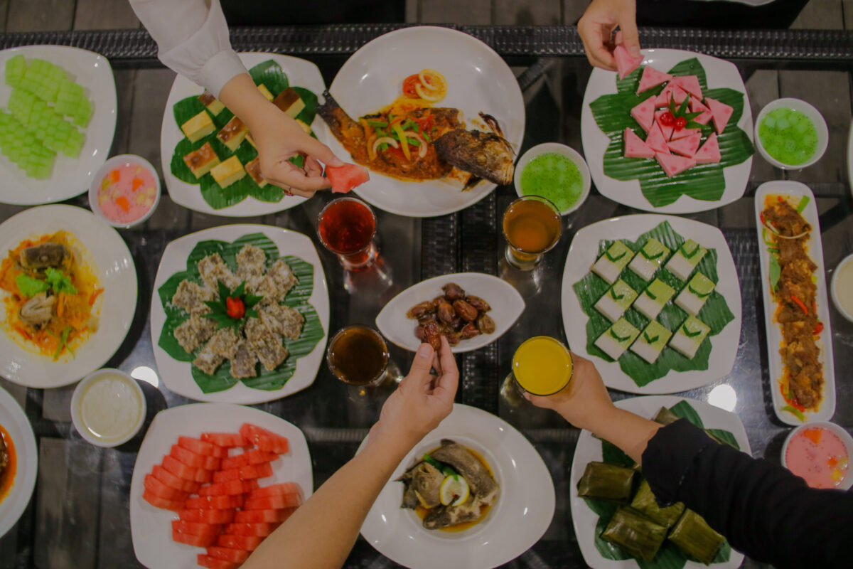 Menjaga Khusyuk di Balik Kelezatan Berbuka: Cara Grand Qin Hotel Banjarbaru Memuliakan Waktu Maghrib Anda